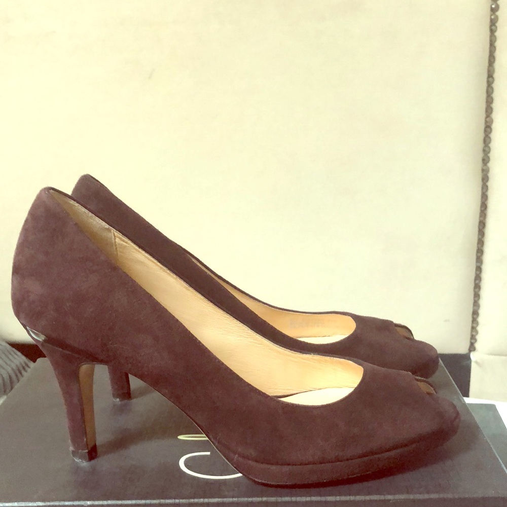 Cole Haan sz 8.5 brown suede peep toe pumps- Nike